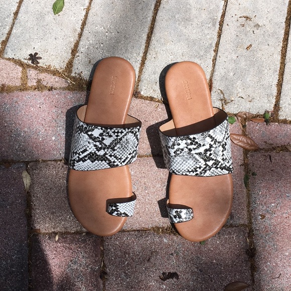 Snakeskin Sandals Vegan EUC sizes 1 left! - Picture 2 of 3